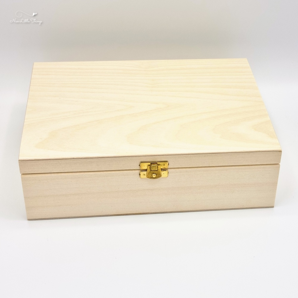 Houten kist met acryl deksel met kleurrijke naam - Communie